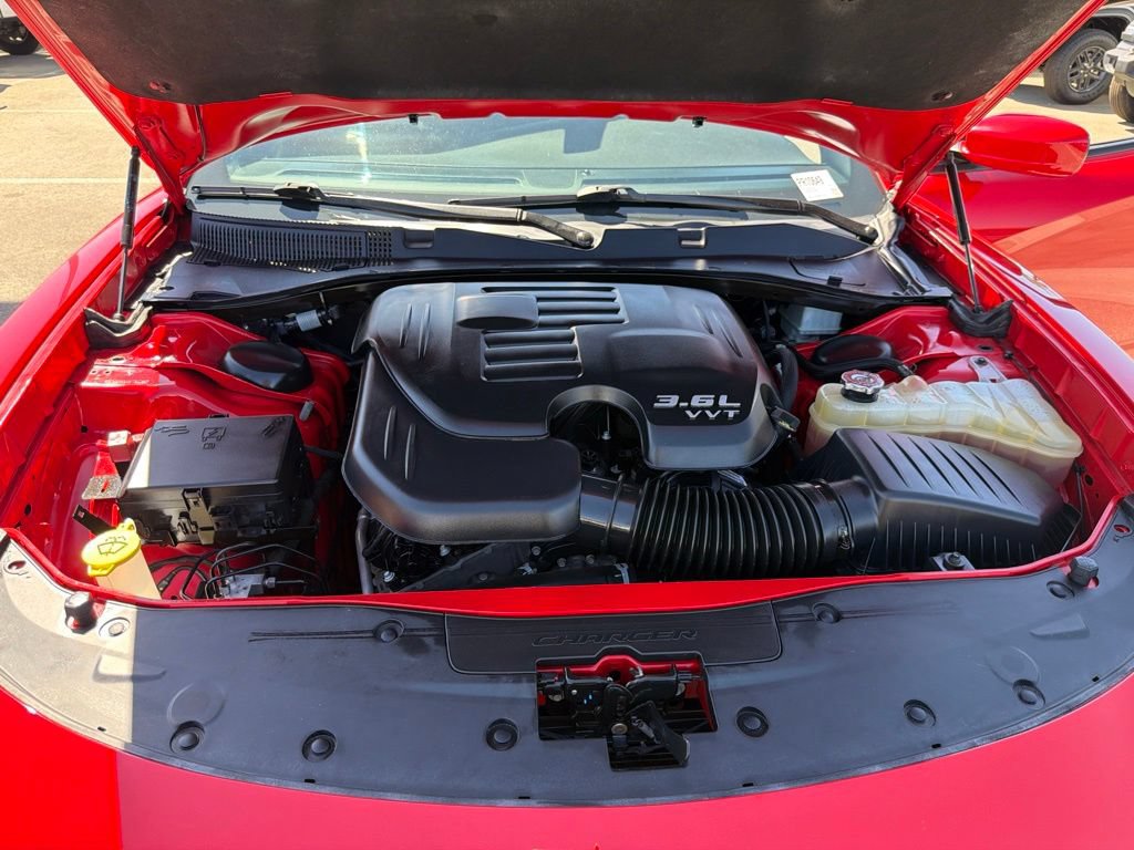 Used 2022 Dodge Charger SXT RWD image 14