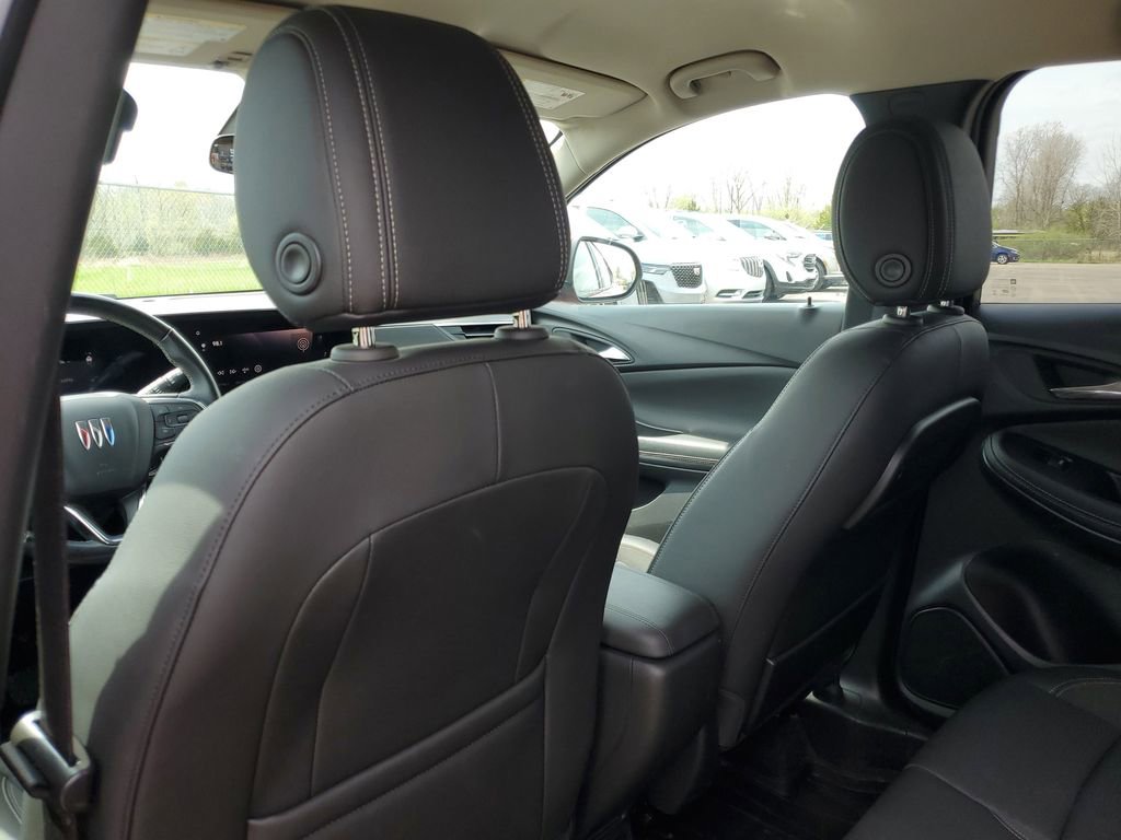 Used 2024 Buick Encore GX Preferred w/ Comfort Package AWD/4WD image 28