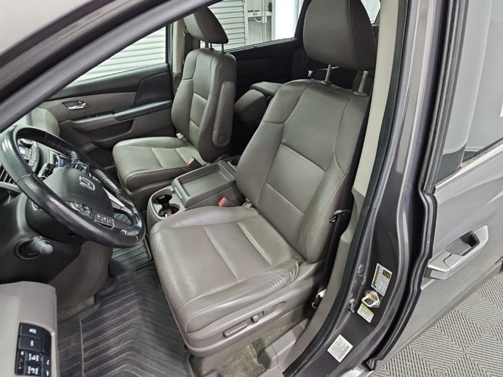 Used 2016 Honda Odyssey Touring Elite image 24