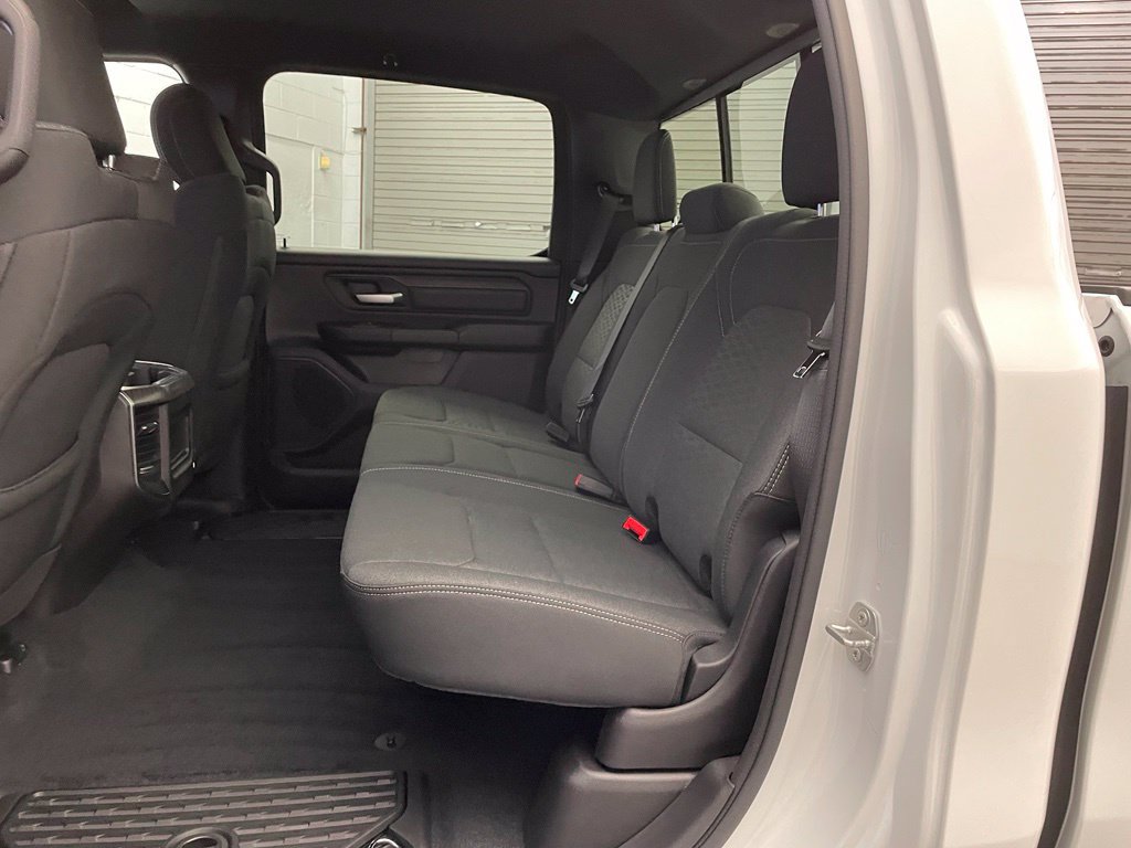 New 2026 RAM 1500 Express AWD/4WD image 17