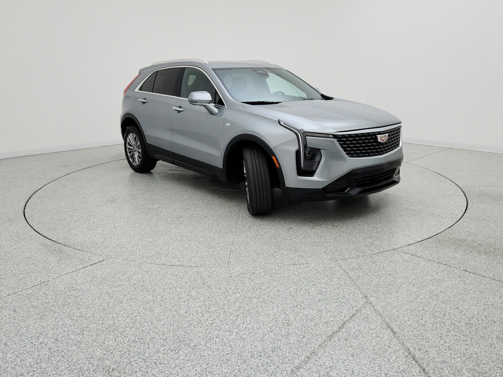 Used 2025 Cadillac XT4 Premium Luxury FWD image 3