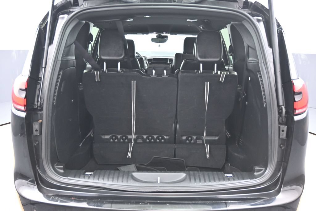 Used 2025 Chrysler Pacifica Select FWD image 35