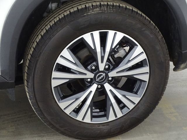 Used 2023 Nissan Rogue SV image 42