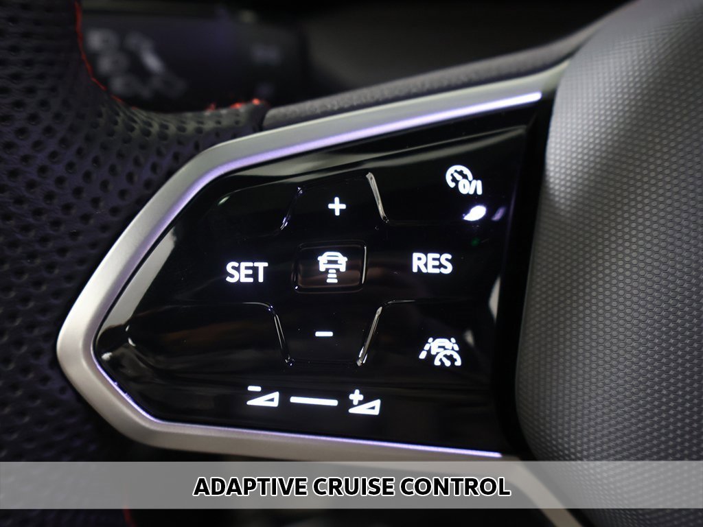 Used 2024 Volkswagen GTI SE image 5