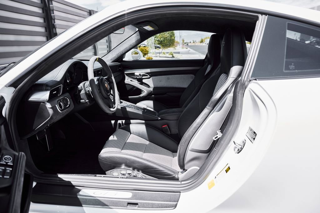 Used 2018 Porsche 911 GT3 RWD image 29
