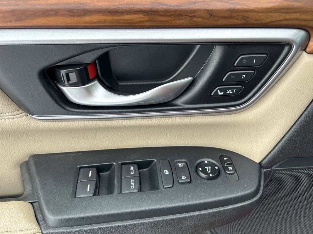 Used 2017 Honda CR-V Touring image 16