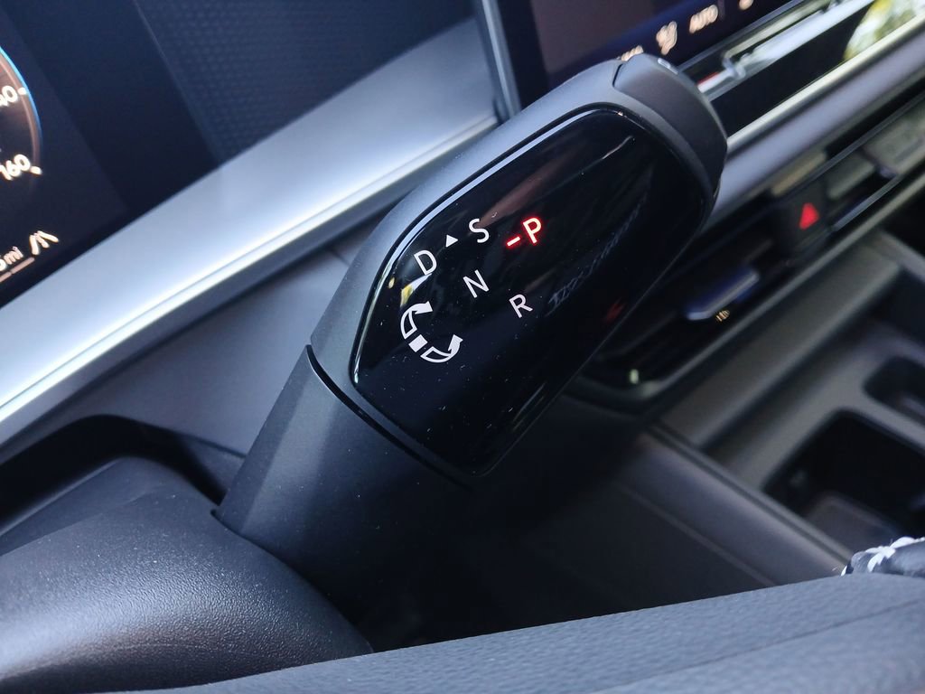 New 2026 Volkswagen Tiguan SE image 23