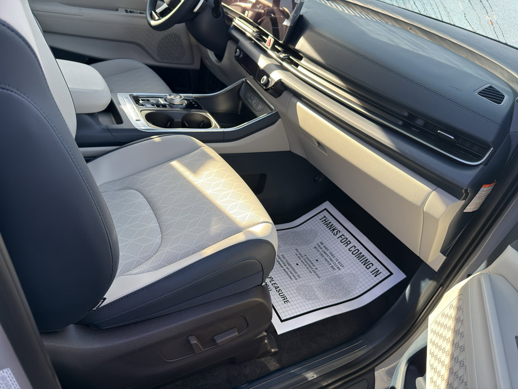 New 2026 Kia Carnival EX image 21