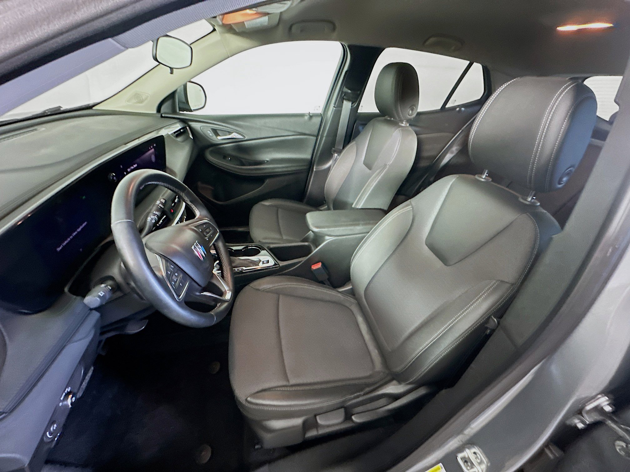 Used 2025 Buick Encore GX Preferred AWD/4WD image 13
