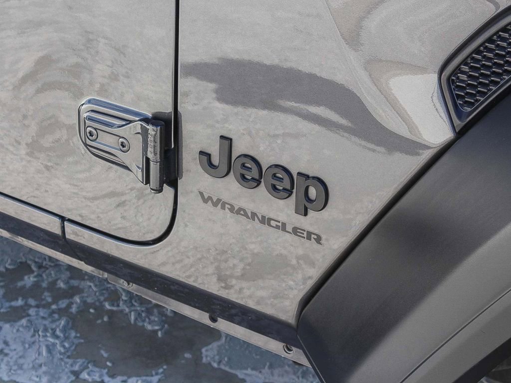 Used 2022 Jeep Wrangler Sport AWD/4WD image 10