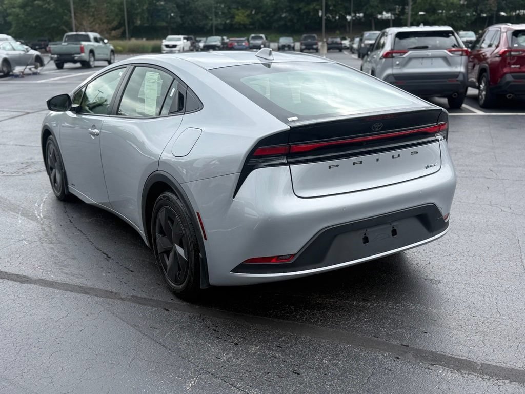 Certified 2023 Toyota Prius LE AWD/4WD image 5