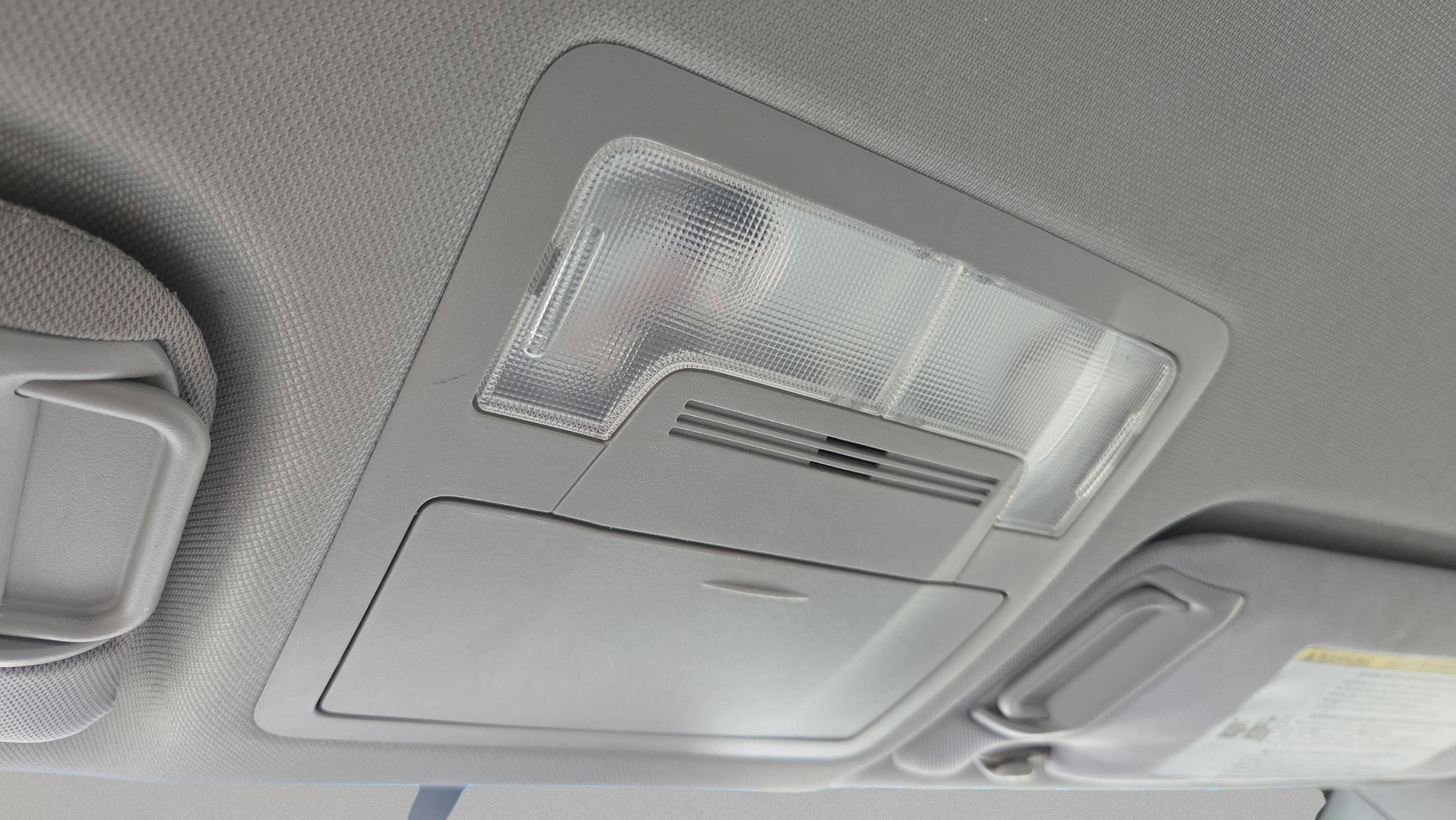 Used 2015 Toyota Camry LE image 37