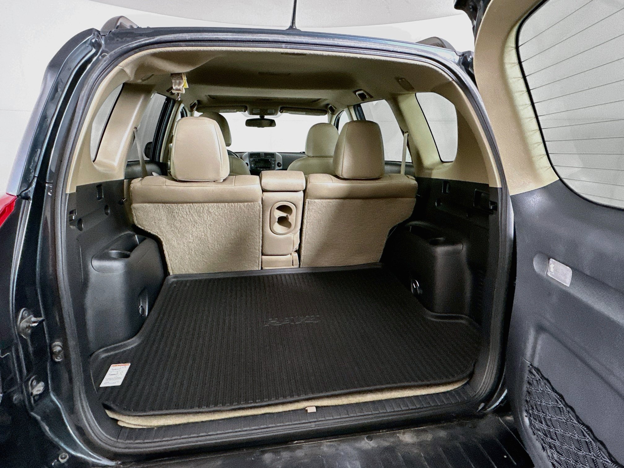 Used 2011 Toyota RAV4 Limited w/ Limited Extra Value Pkg AWD/4WD image 28