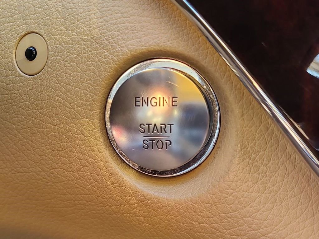 Used 2010 Mercedes-Benz S 550 4MATIC image 36