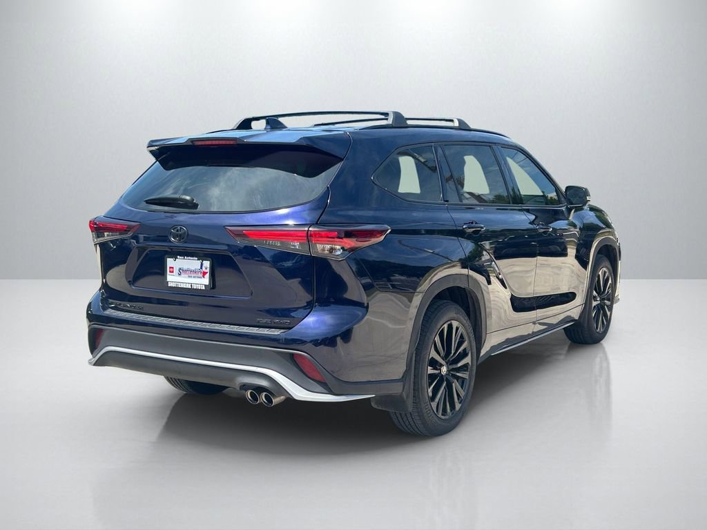 Used 2025 Toyota Highlander XSE AWD/4WD image 5