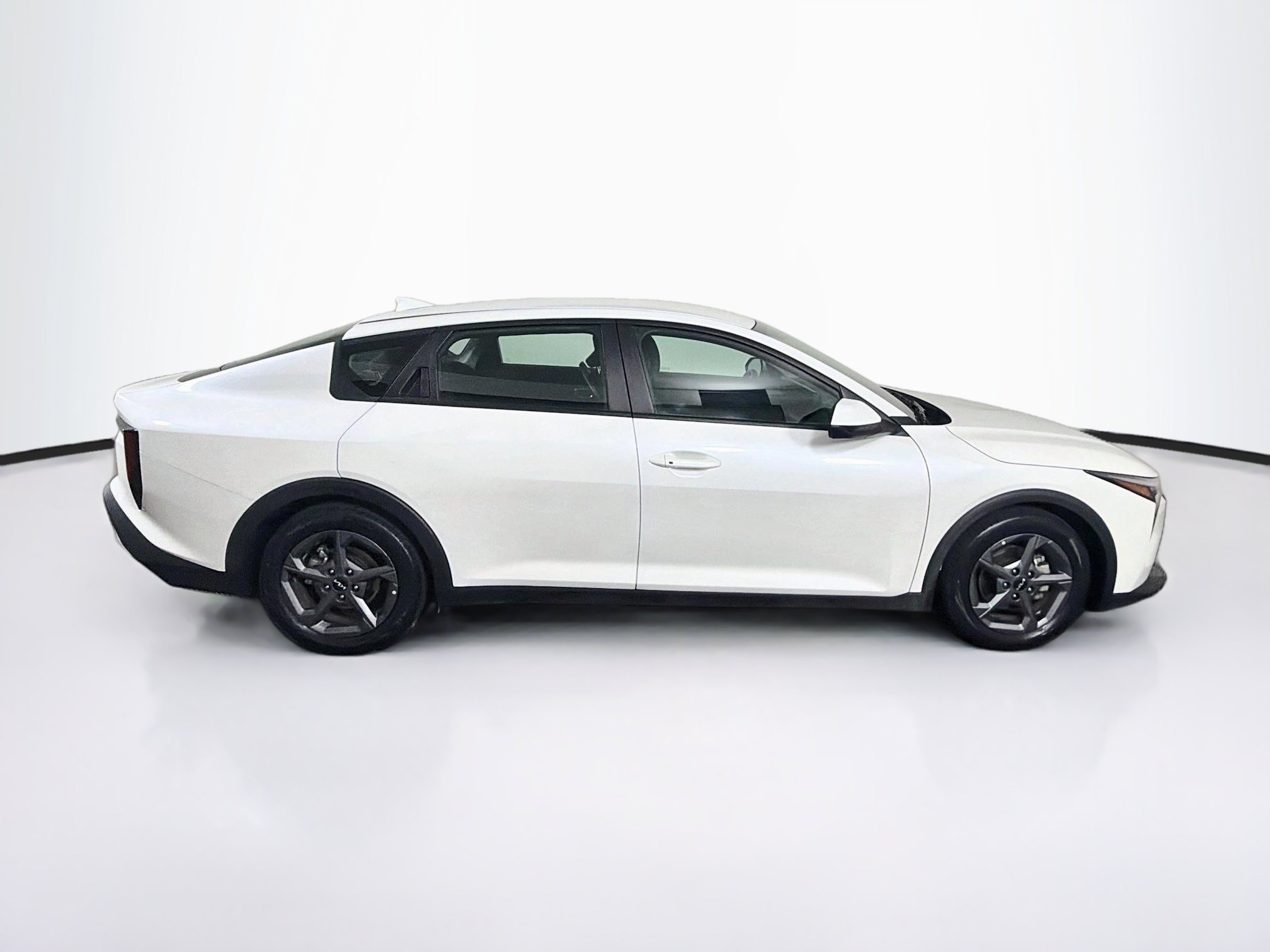Used 2025 Kia K4 FWD image 10