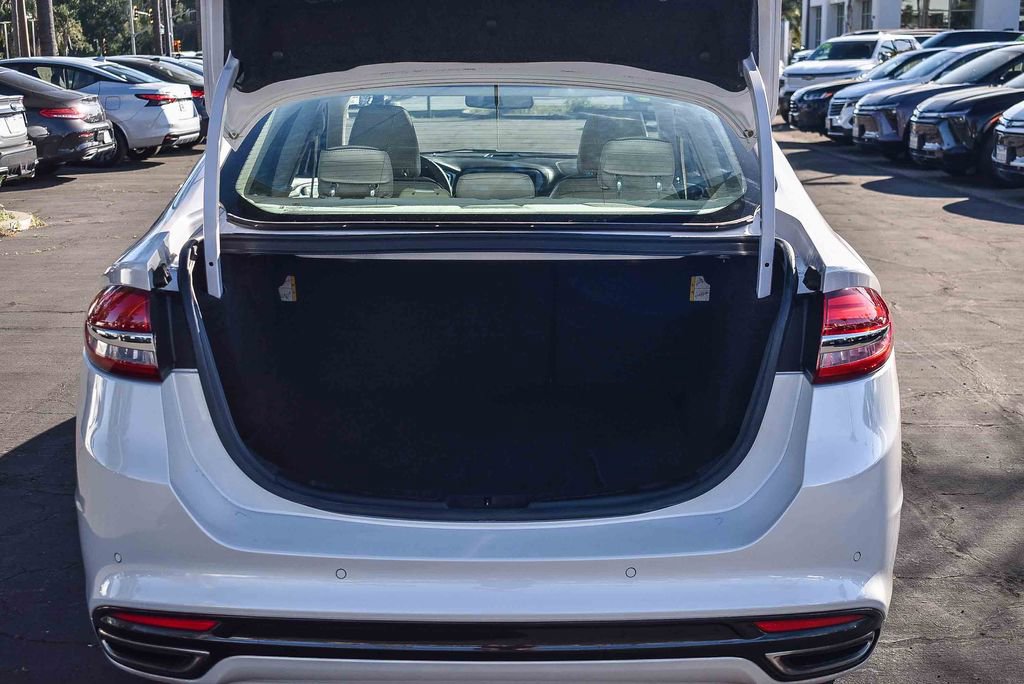 Used 2017 Ford Fusion Platinum image 25