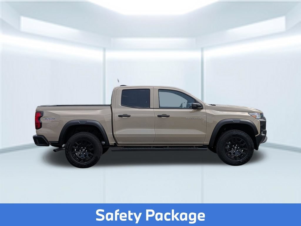 Used 2024 Chevrolet Colorado Trail Boss w/ Advanced Trailering Package AWD/4WD image 8