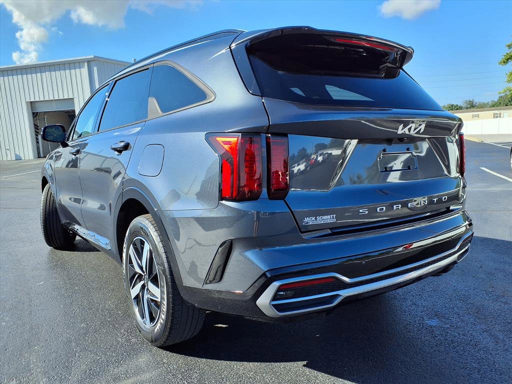 Used 2022 Kia Sorento EX w/ Panoramic Sunroof Package image 32