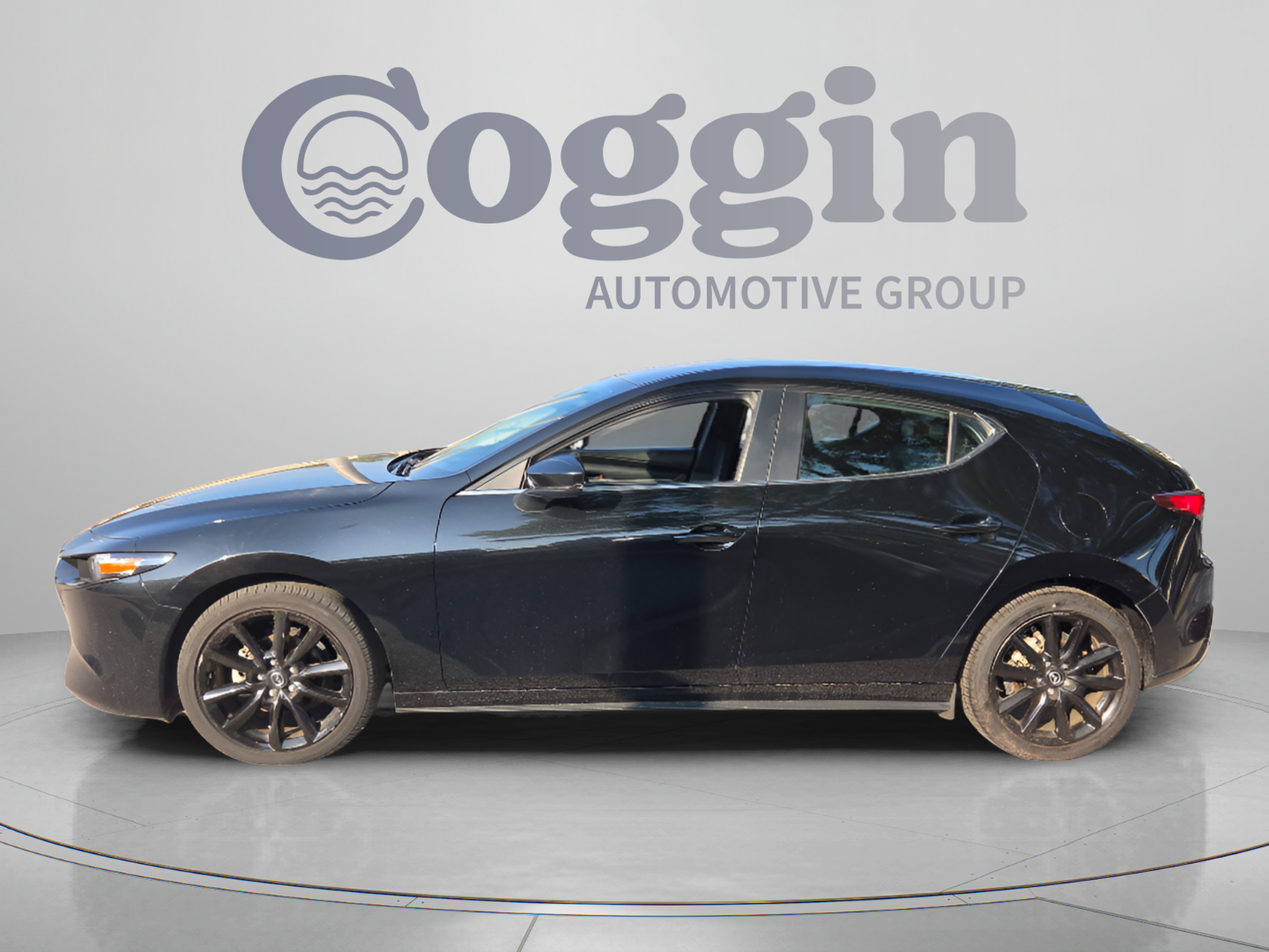 Used 2024 MAZDA MAZDA3 s FWD image 2