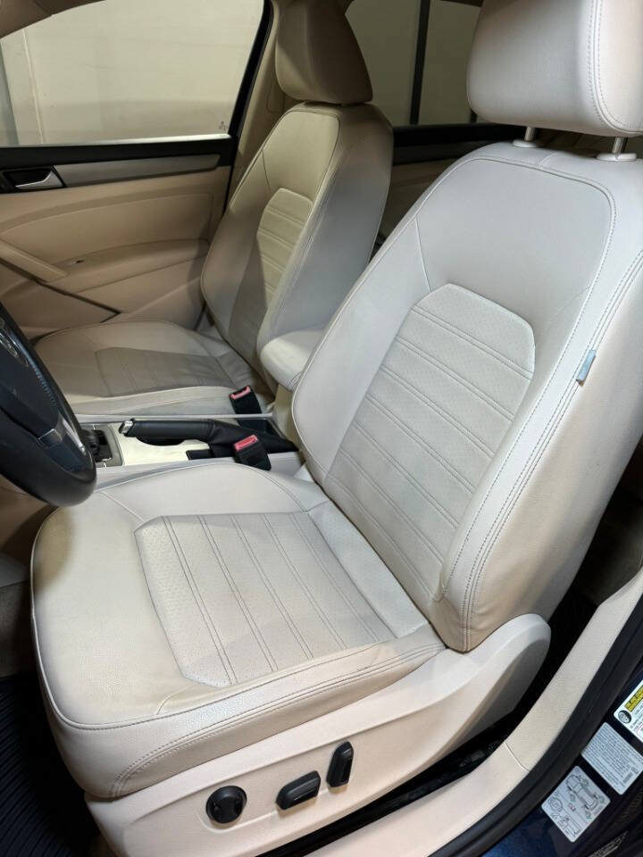 Used 2015 Volkswagen Passat 1.8T SE FWD image 10