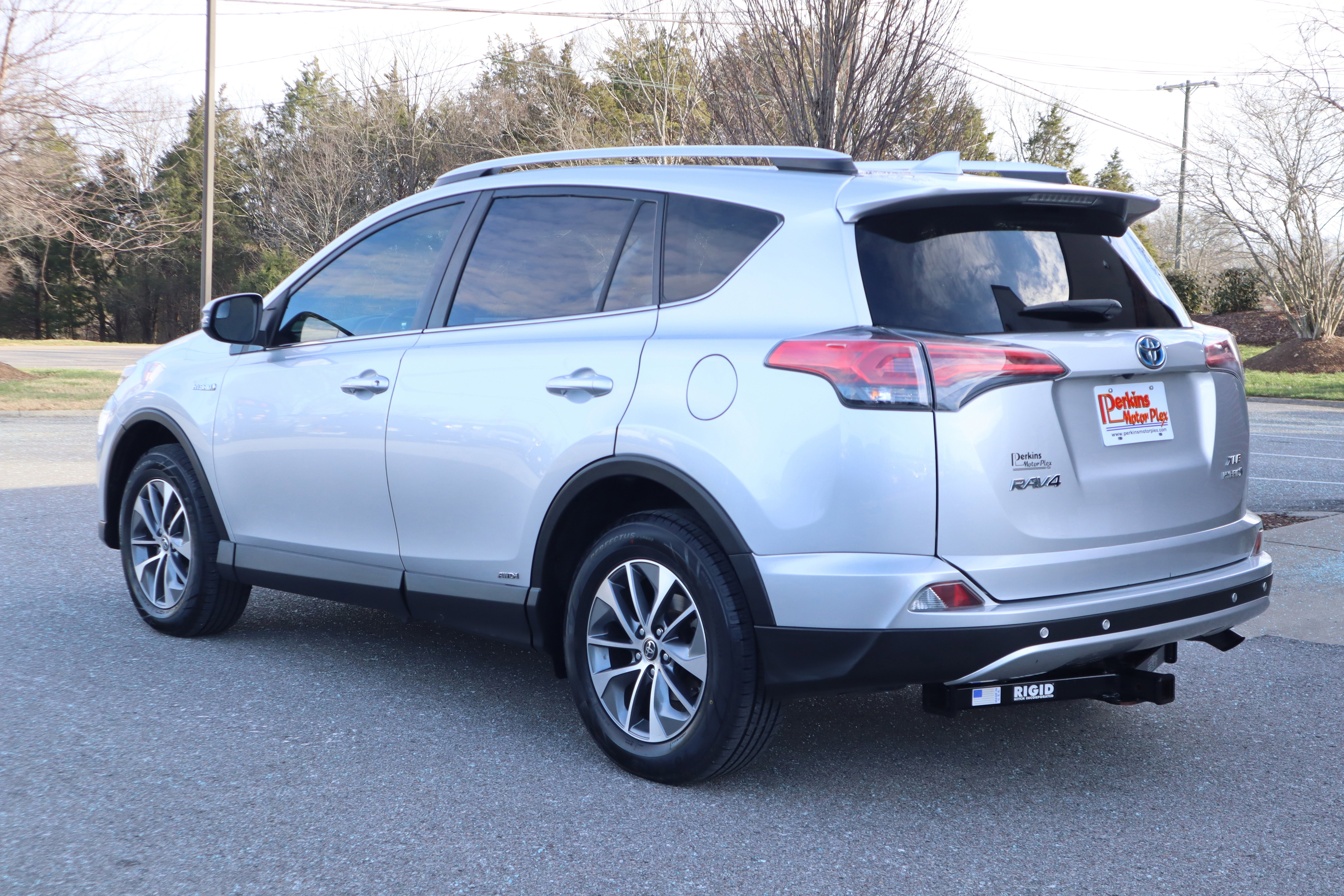 Used 2016 Toyota RAV4 XLE image 9
