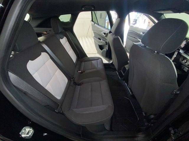 Used 2024 Chevrolet Trax RS w/ Driver Confidence Package FWD image 37