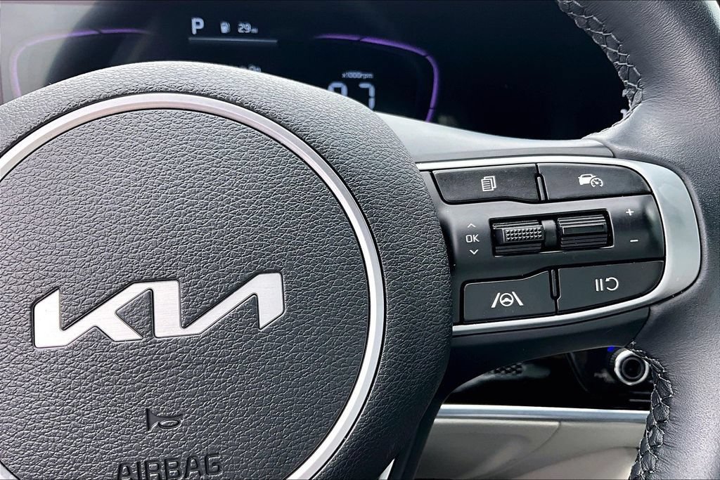 Used 2025 Kia Sportage EX w/ Premium Package FWD image 26