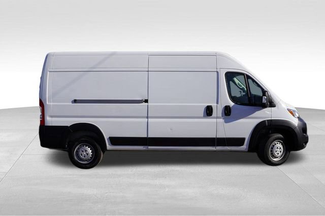 Used 2025 RAM ProMaster 2500 w/ Convenience Group image 3