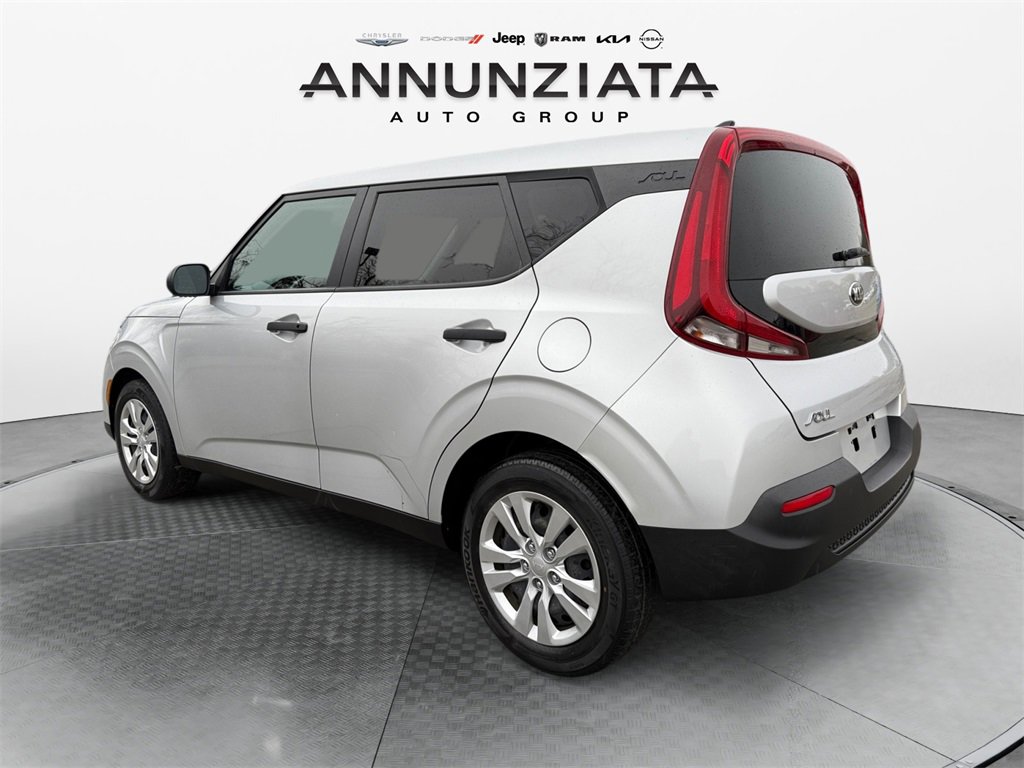 Certified 2021 Kia Soul LX image 3