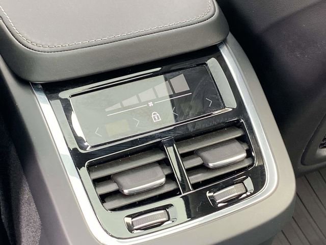 Used 2020 Volvo XC90 T6 Inscription w/ Protection Package Premier image 18