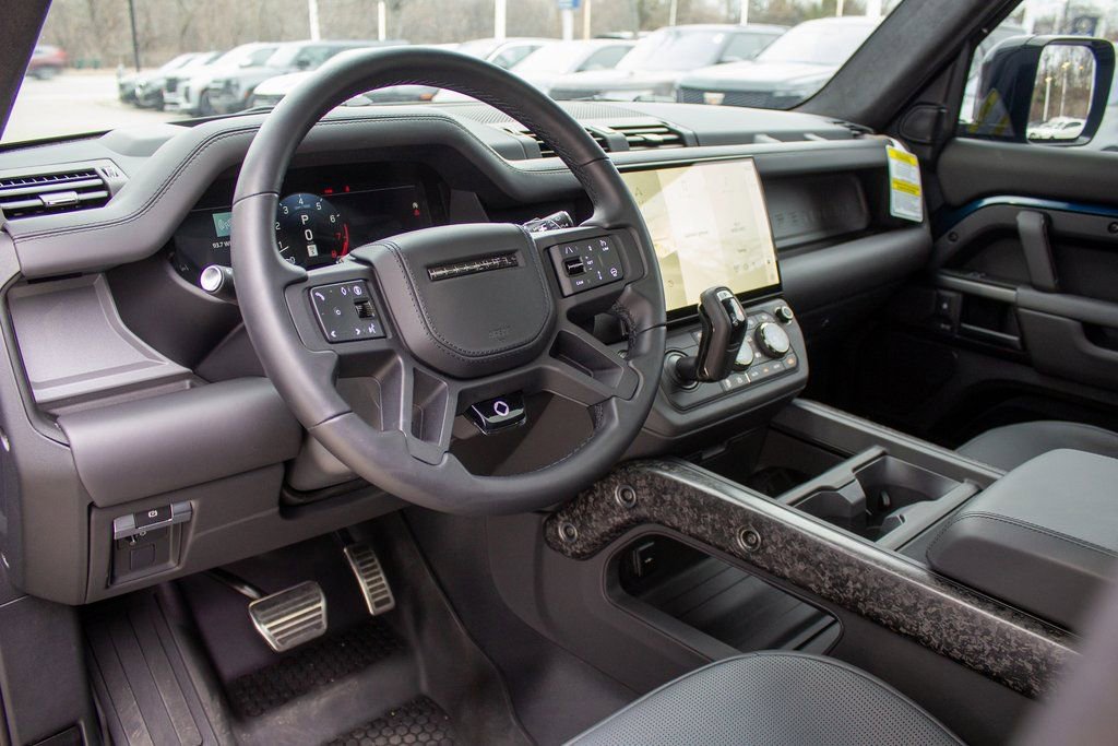 Used 2026 Land Rover Defender 110 AWD/4WD image 11