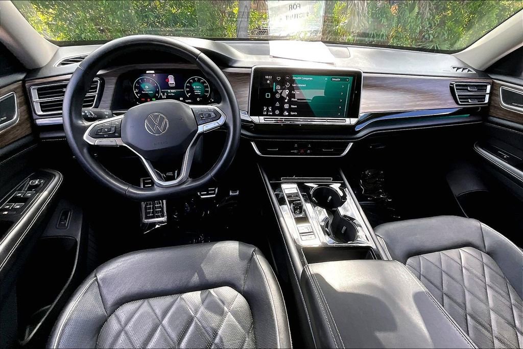 Certified 2024 Volkswagen Atlas SEL Premium R-Line image 3