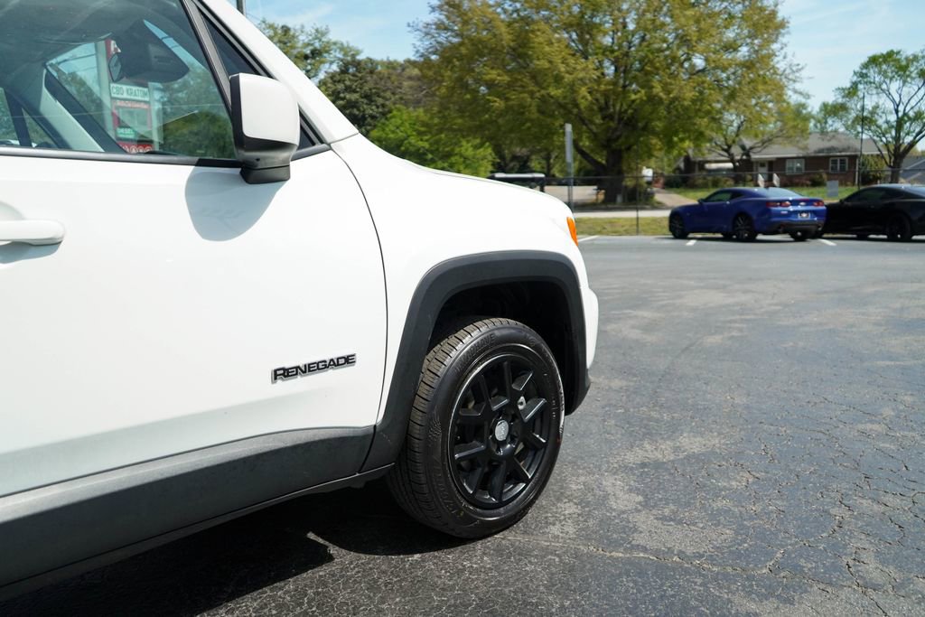 Used 2021 Jeep Renegade Latitude AWD/4WD image 11