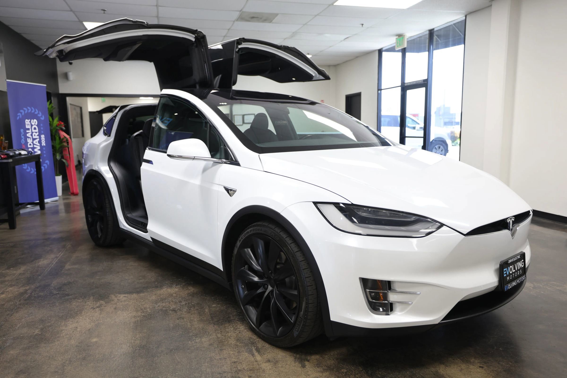 Used 2020 Tesla Model X Long Range AWD/4WD image 13
