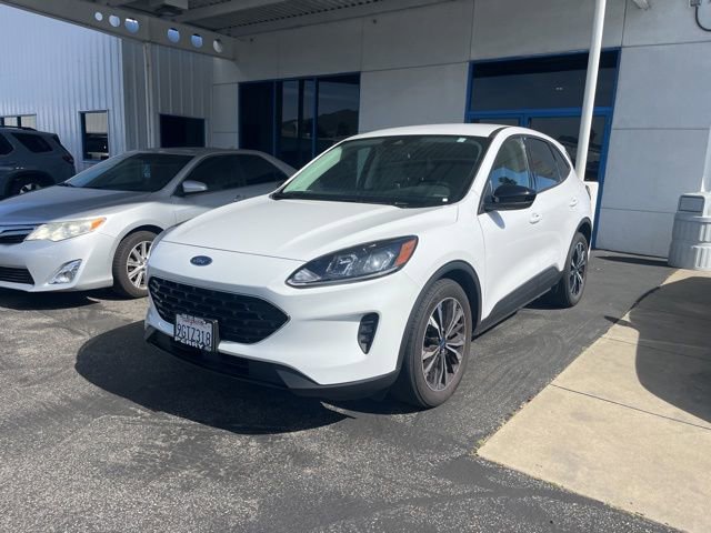 Used 2022 Ford Escape SE w/ SE Sport Appearance Package FWD image 1