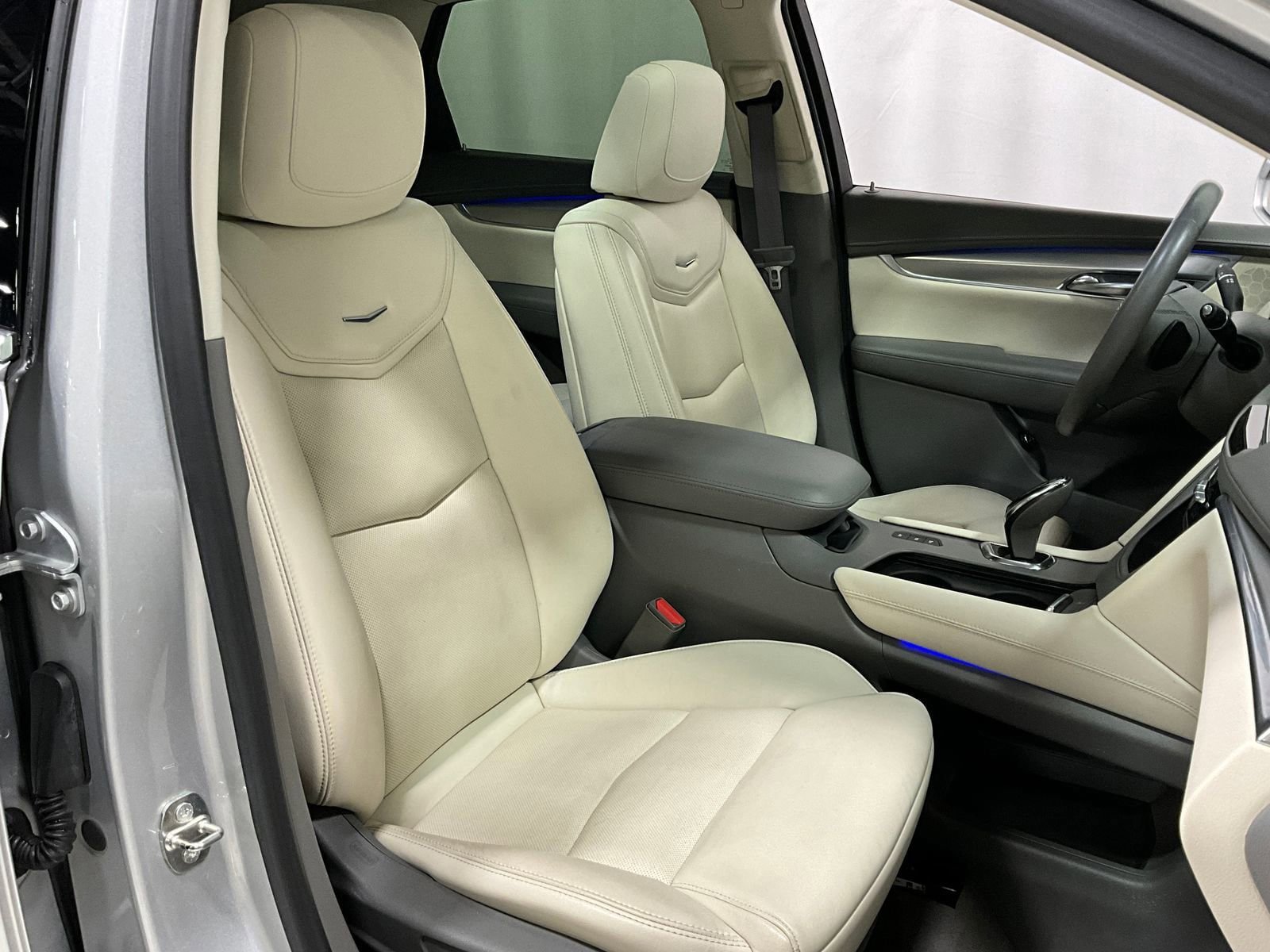 Used 2017 Cadillac XT5 Premium Luxury AWD/4WD image 8