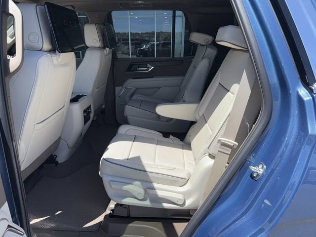 Used 2026 GMC Yukon Denali w/ Denali Reserve Package AWD/4WD image 8