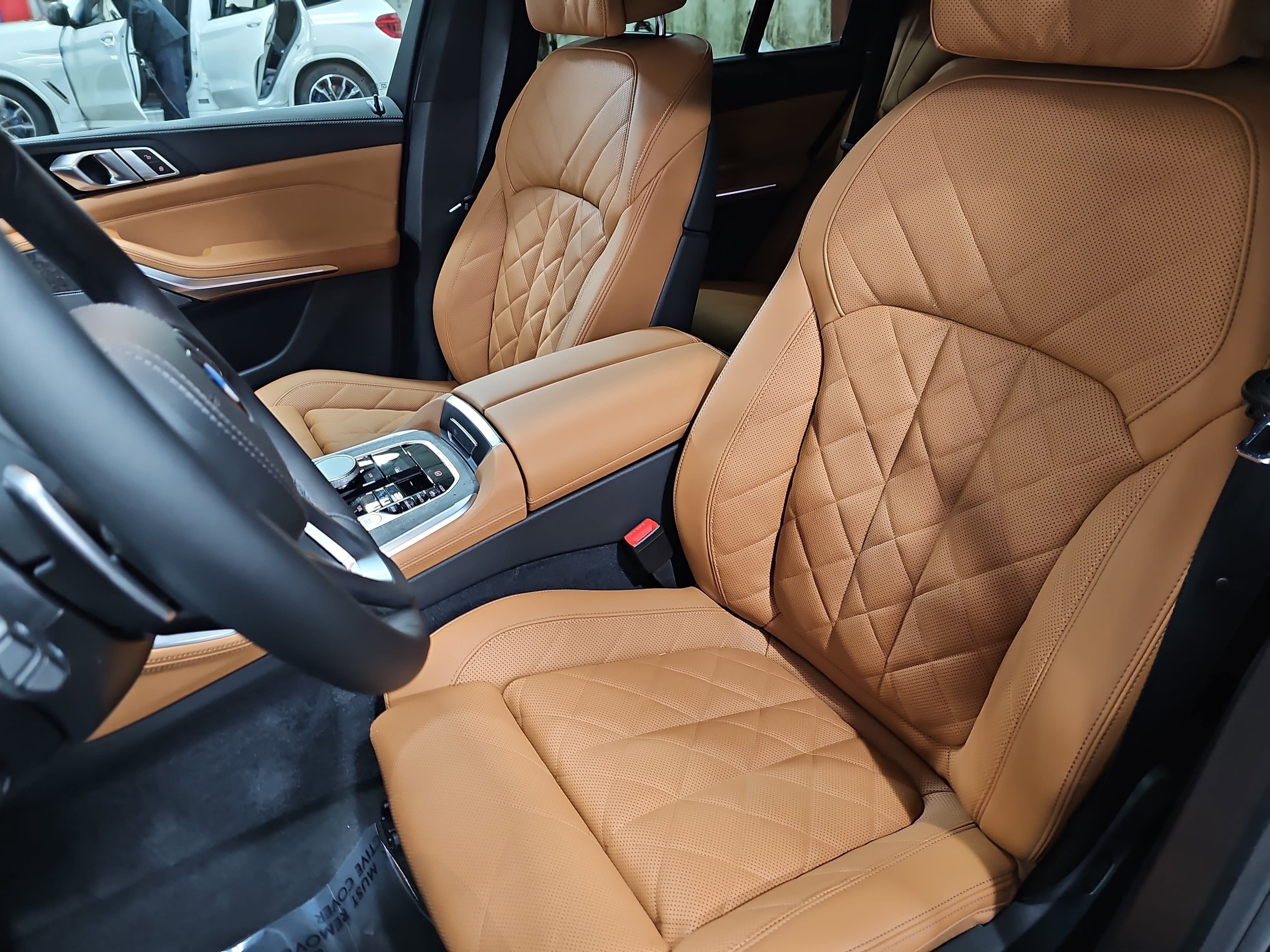 New 2026 BMW X5 xDrive40i w/ Climate Comfort Package image 17