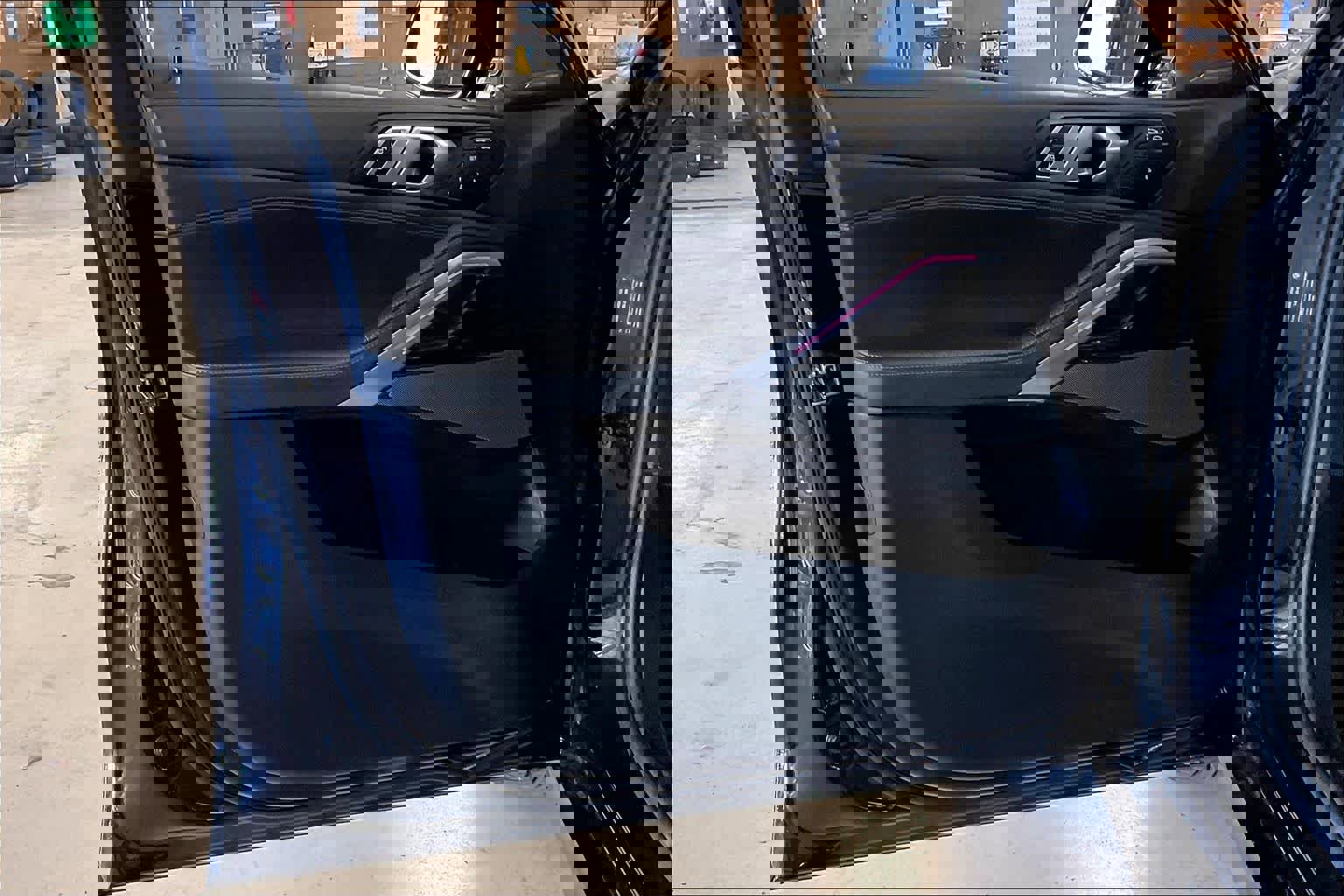 Used 2024 BMW X6 xDrive40i w/ Premium Package image 20