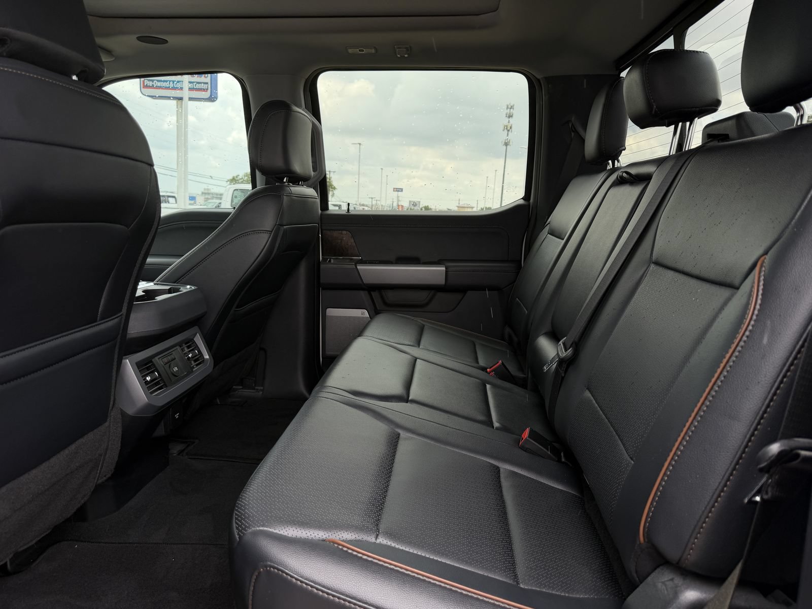 Used 2025 Ford F250 Lariat w/ Lariat Ultimate Package AWD/4WD image 31