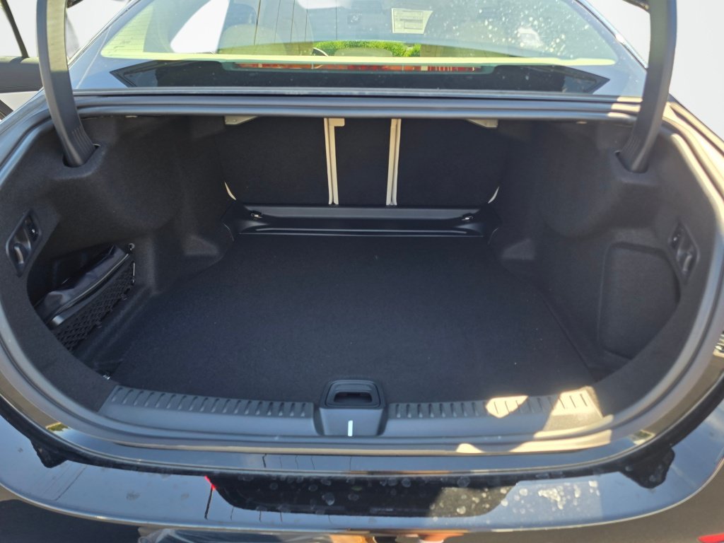 New 2027 Mercedes-Benz E 350 4MATIC Sedan image 11