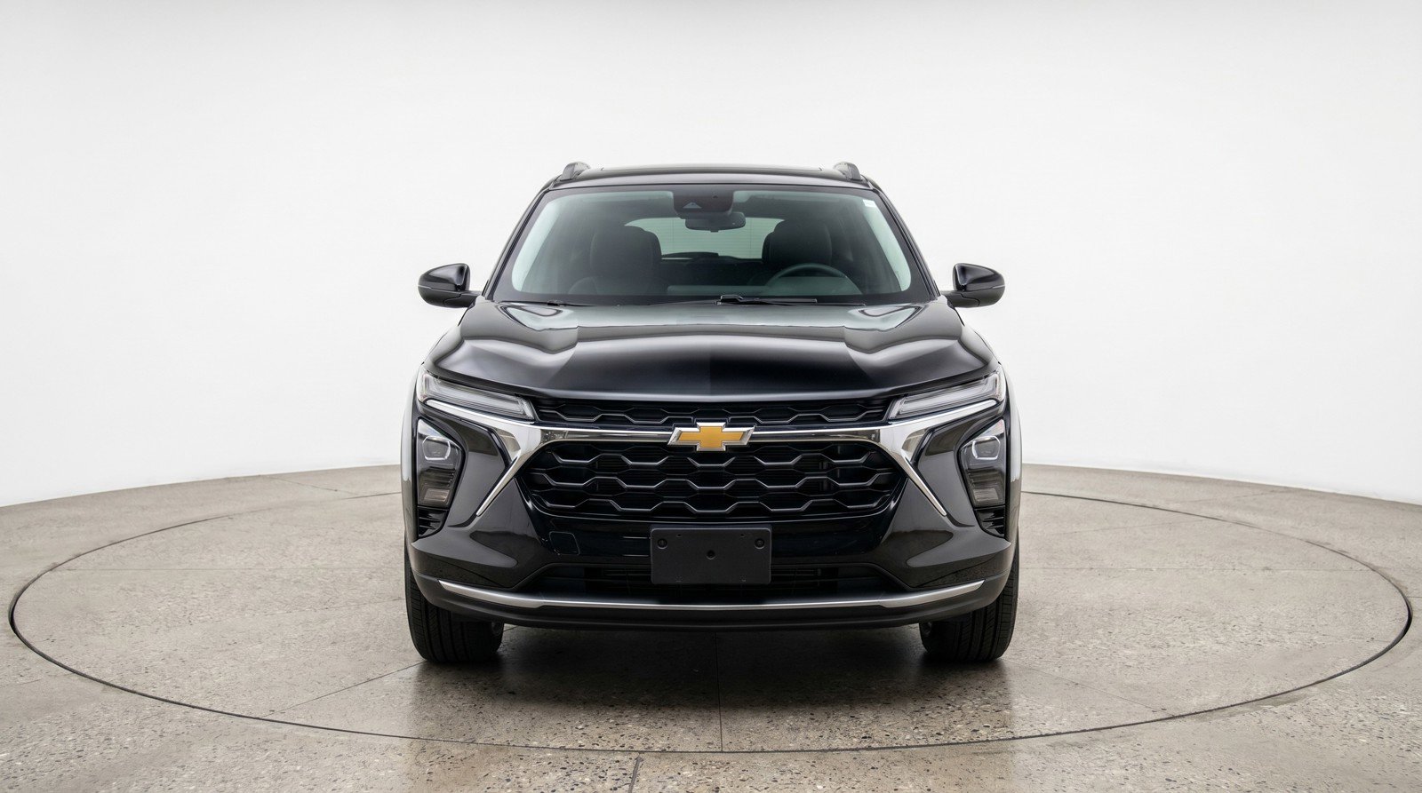 Used 2025 Chevrolet Trax LT FWD image 2