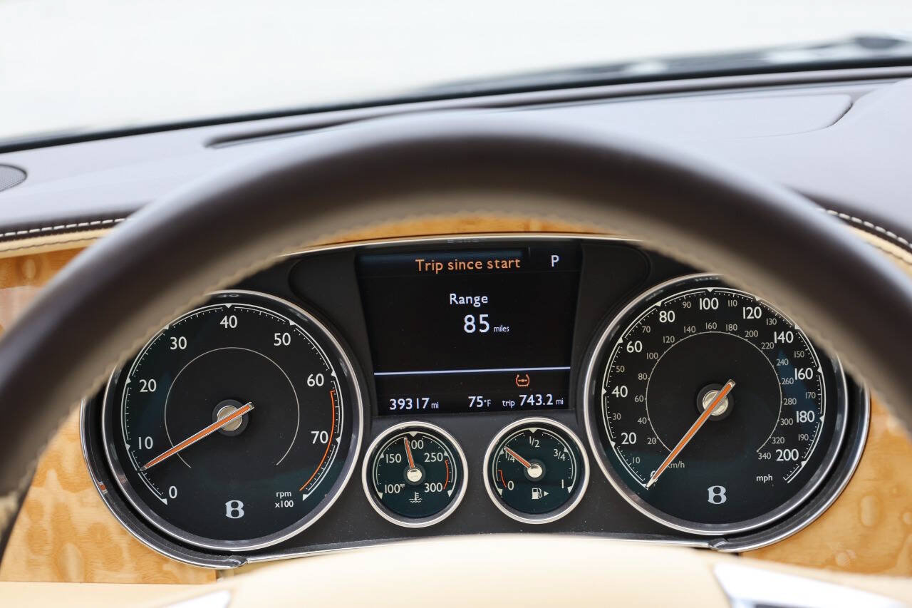 Used 2016 Bentley Flying Spur W12 AWD/4WD image 19