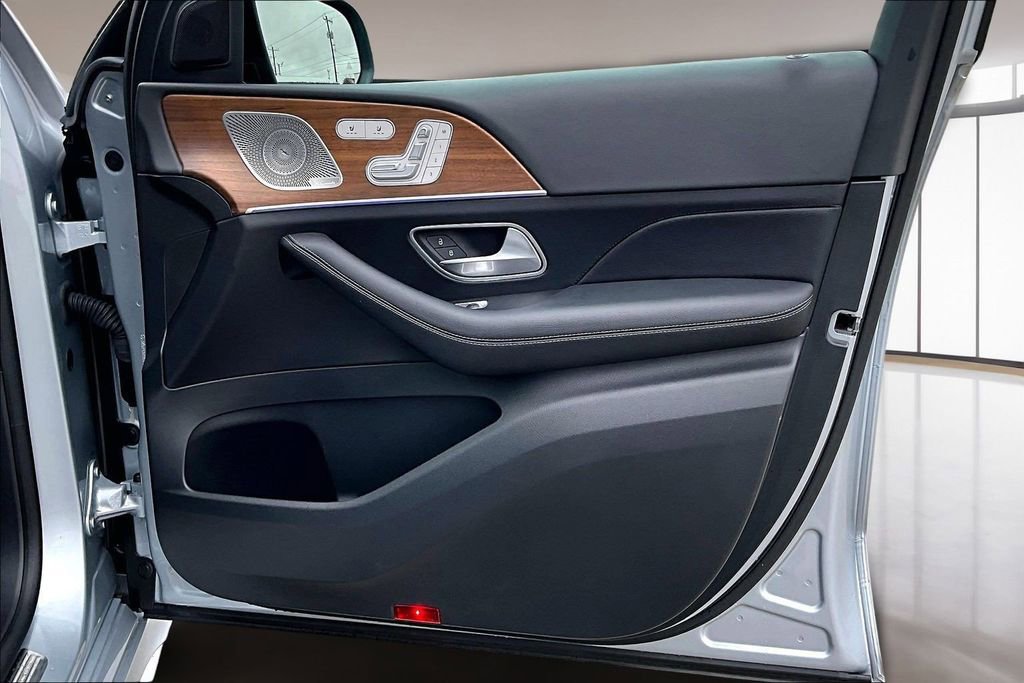 Certified 2025 Mercedes-Benz GLE 450e 4MATIC image 24