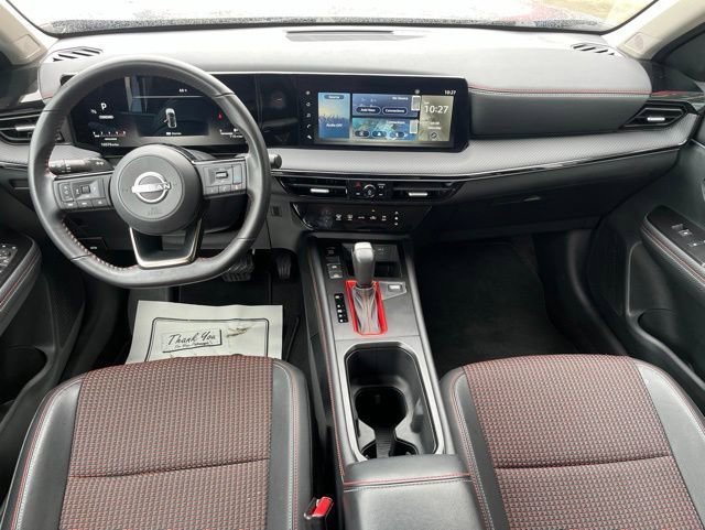 Used 2025 Nissan Kicks SR FWD image 12