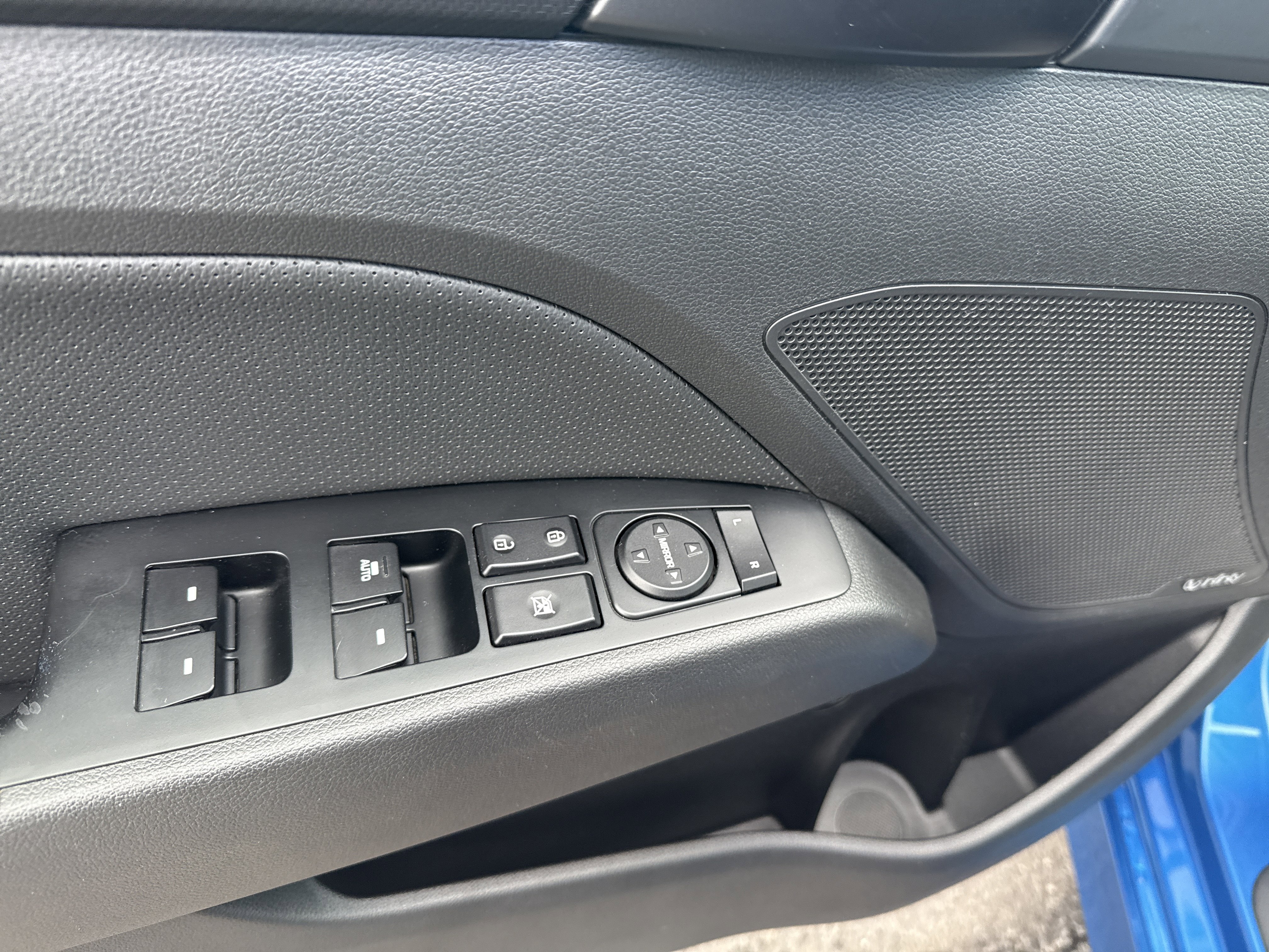 Used 2017 Hyundai Elantra Sport w/ Sport Premium Package 06 image 16