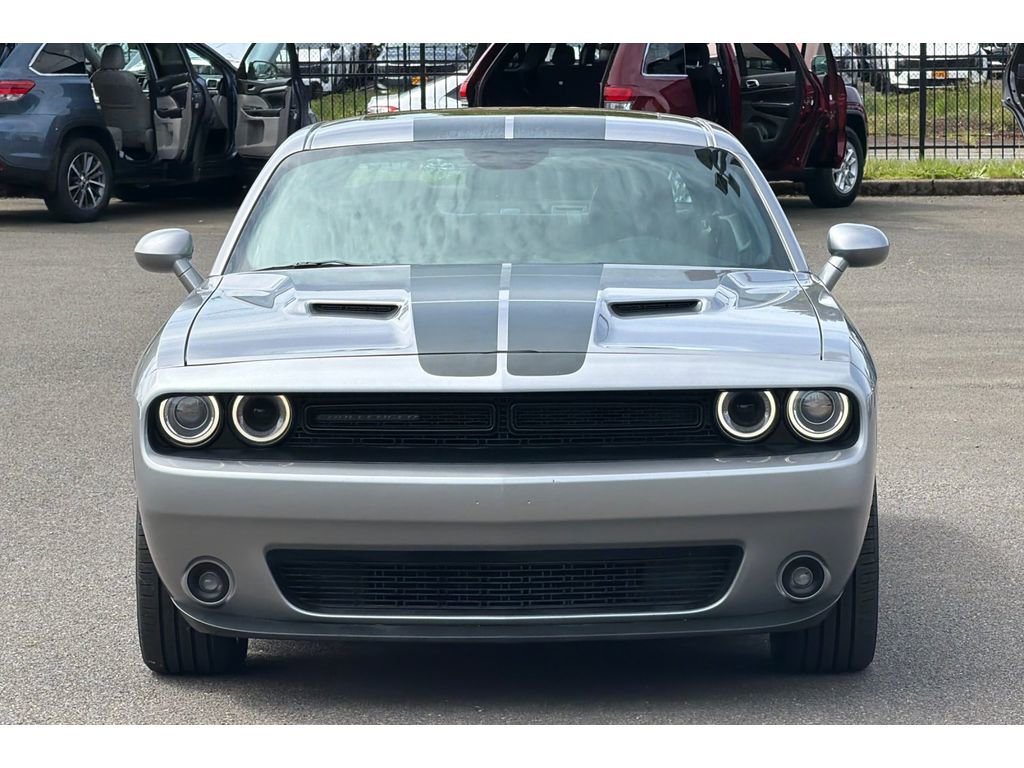 Used 2016 Dodge Challenger SXT w/ Blacktop Package RWD image 11