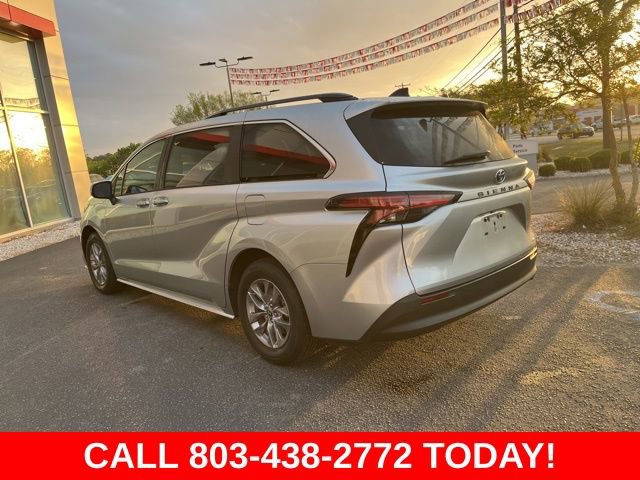 Used 2022 Toyota Sienna LE w/ LE Plus Package image 38