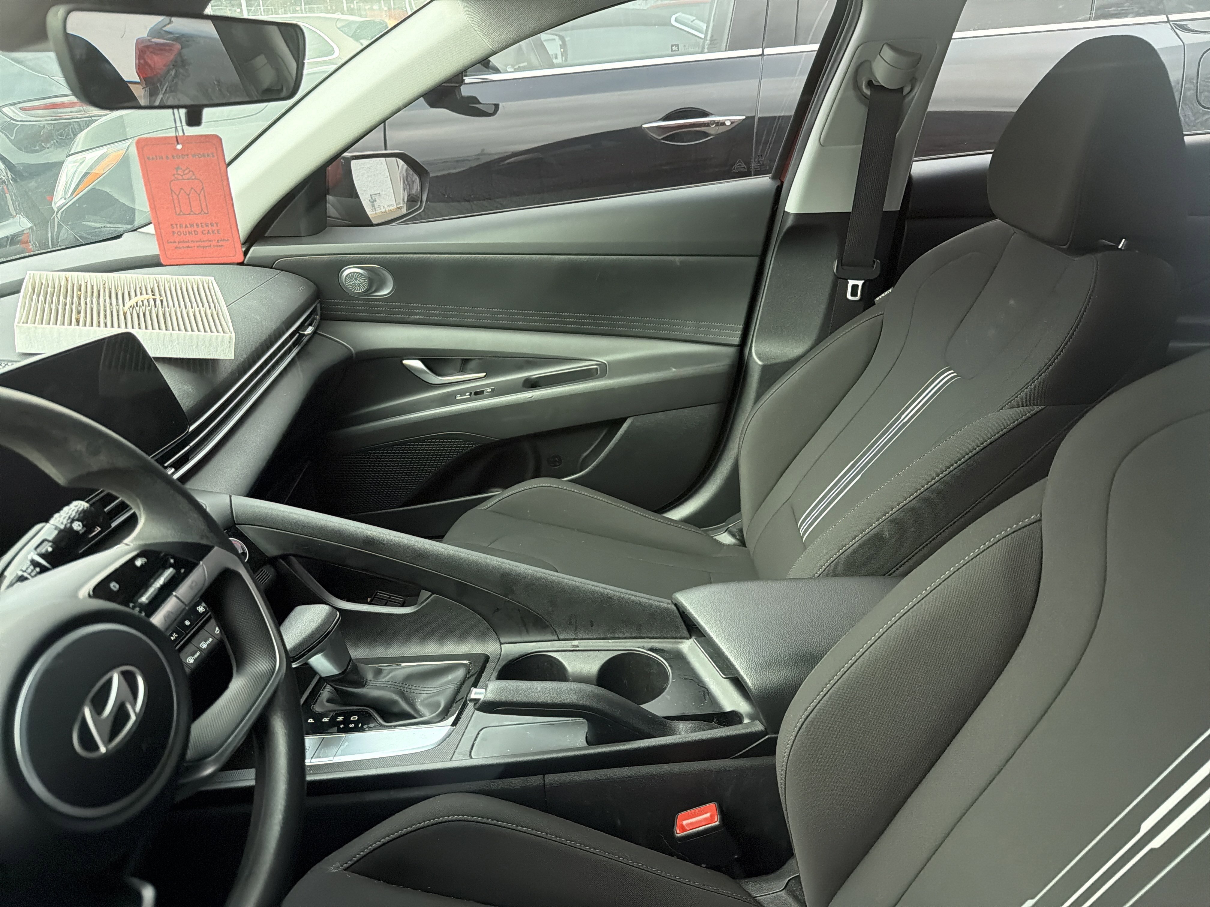 Used 2024 Hyundai Elantra SEL image 17